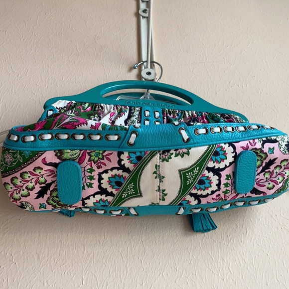 Isabella Fiore Swiss Miss Wood Handle Frame bag - Picture 10 of 16